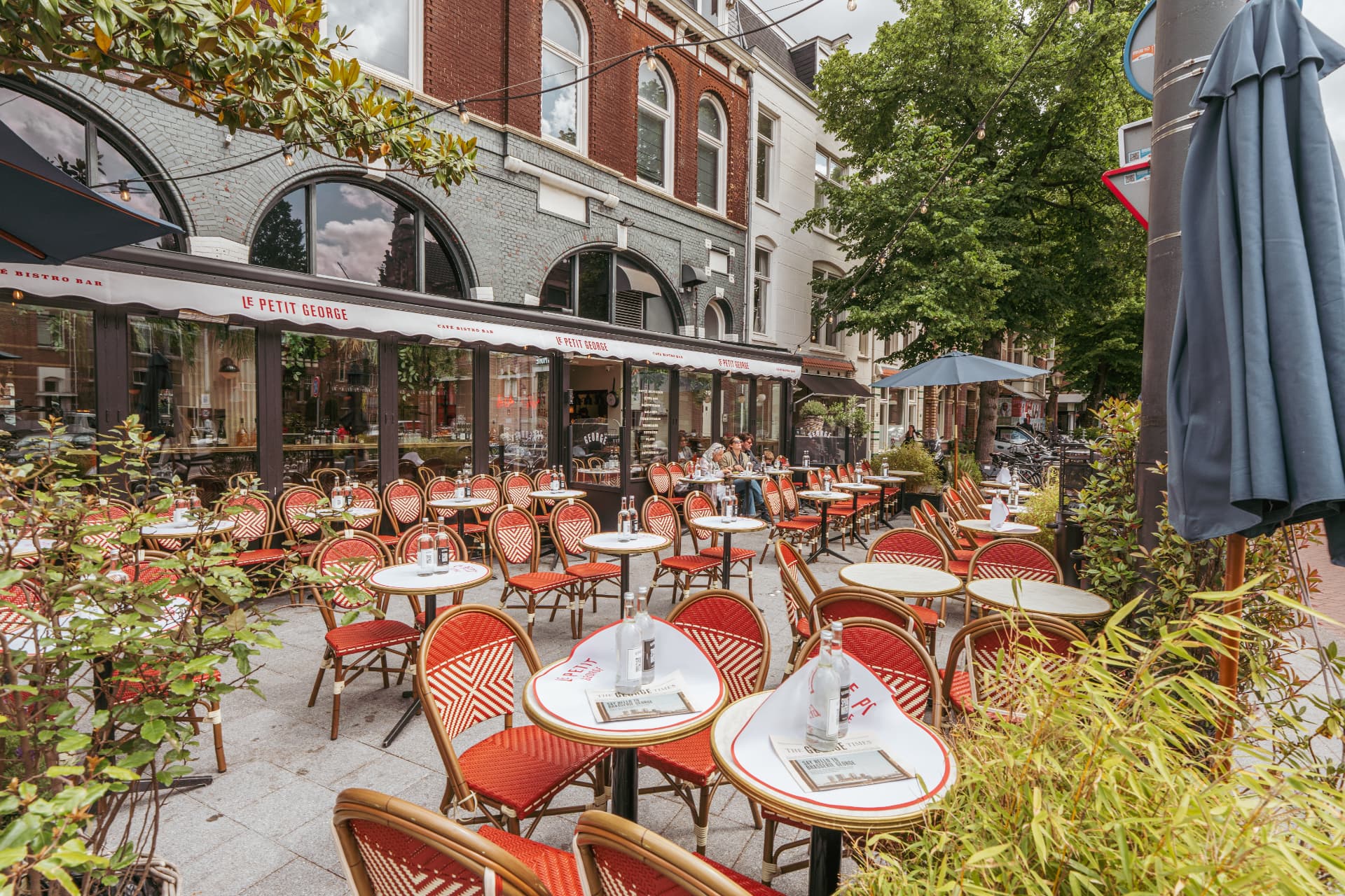 Neighbourhood cafe in Amsterdam-Zuid