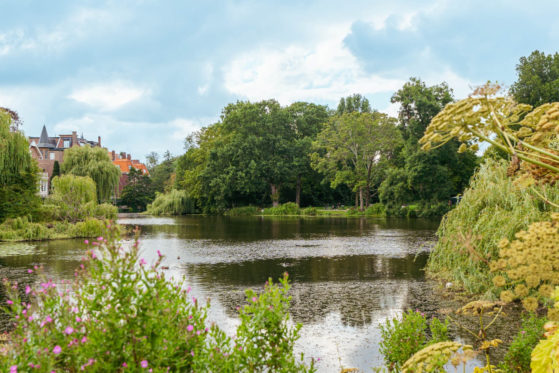 Vondelpark near Emmastraat 32